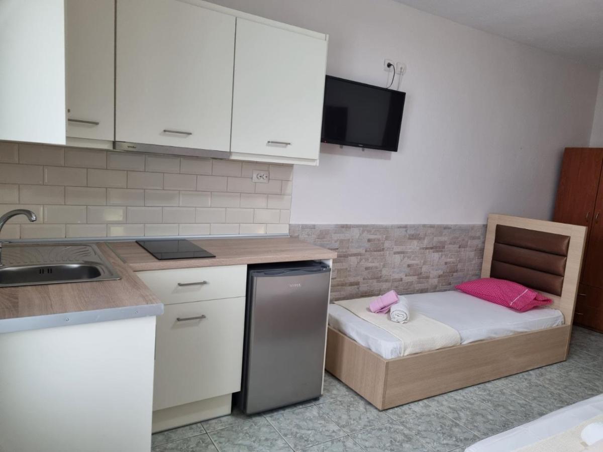 Anna Christina Apartments 메타모르포시 외부 사진