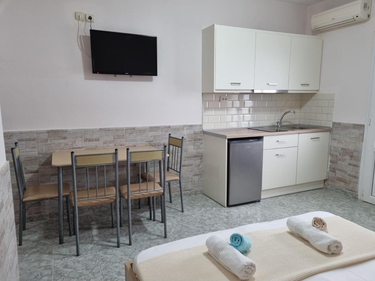 Anna Christina Apartments 메타모르포시 외부 사진