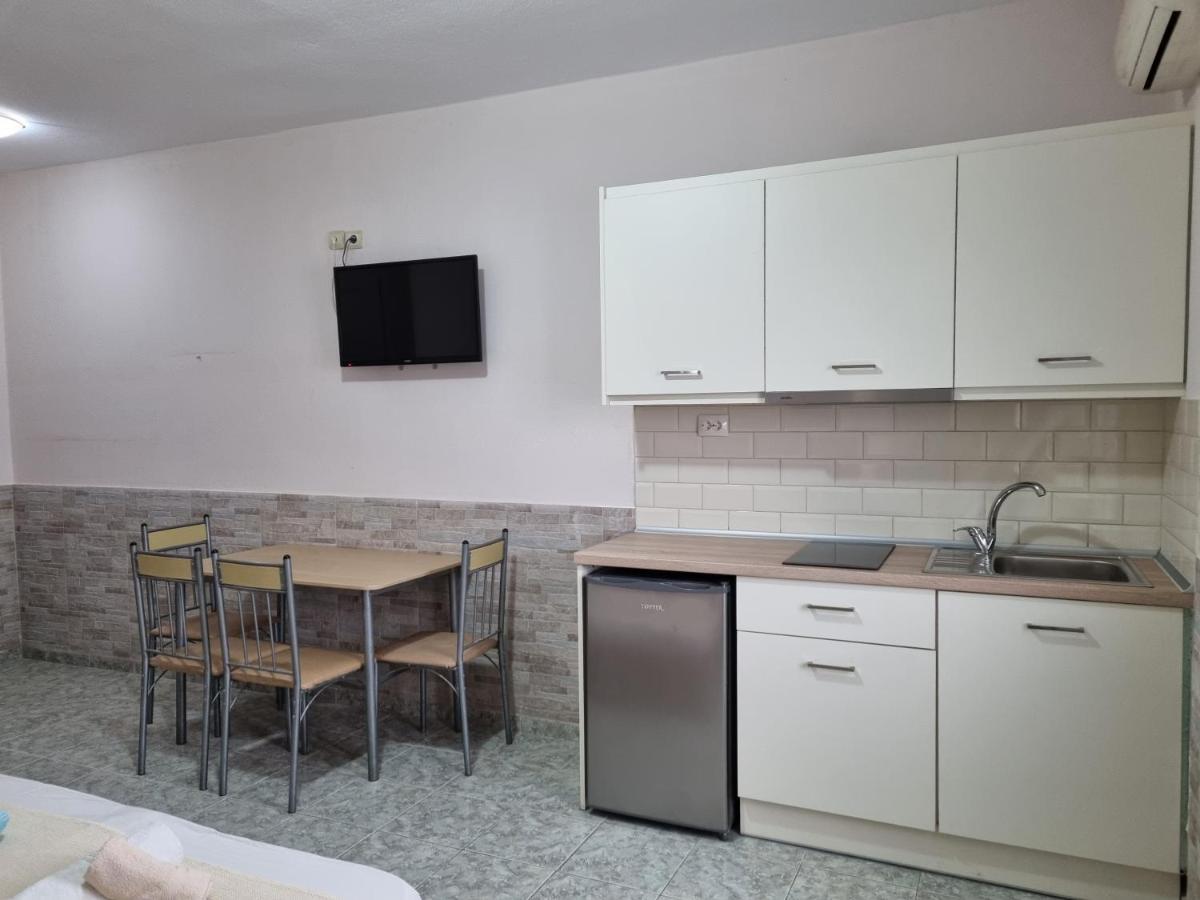 Anna Christina Apartments 메타모르포시 외부 사진